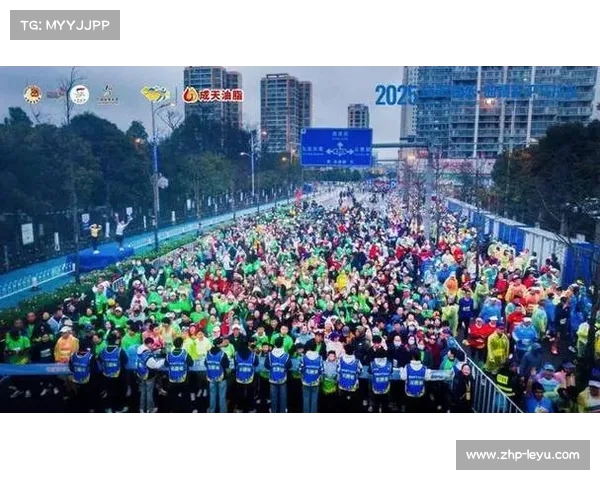 大学生马拉松赛场寻亲奔跑传递爱心与希望的新征程 大学生马拉松赛场寻亲奔跑传递爱心与希望的新征程